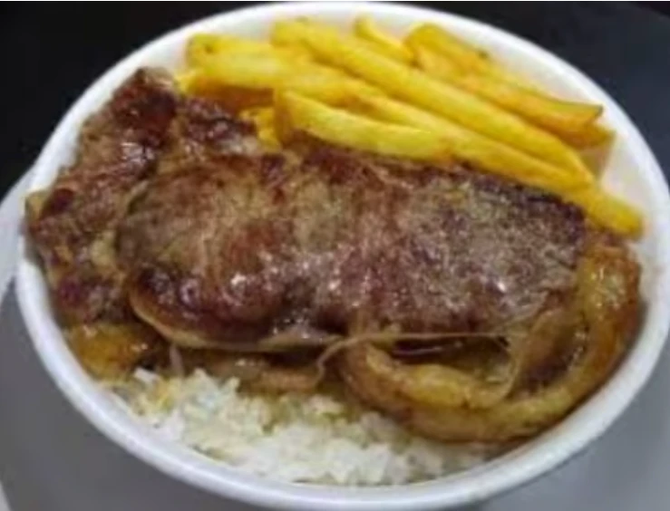 Marmita com bife — Fotografia original